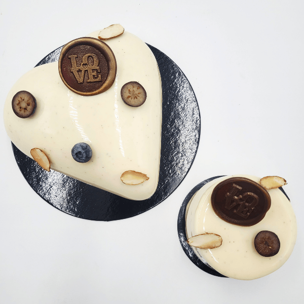 L'Entremet du moment: Vanille, cassis-myrtille et marrons. – Image 9